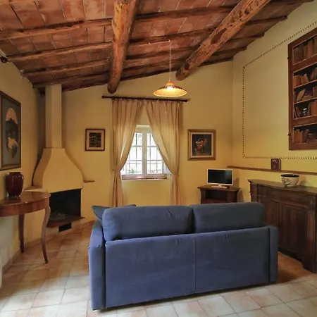 Il Pero Di Cetinale Hotel apartamentowy *